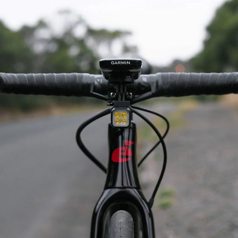 Knog Blinder 600 Şarjlı Ön Işık - Siyah