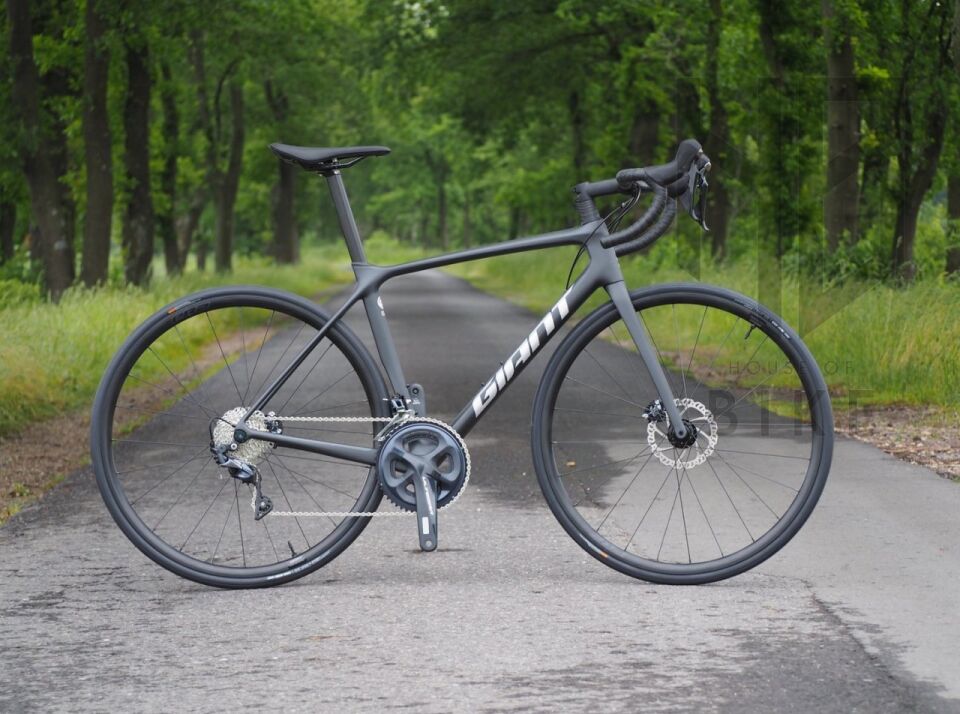 GIANT TCR ADVANCED 1 DISC KOM GUNMETAL BLACK